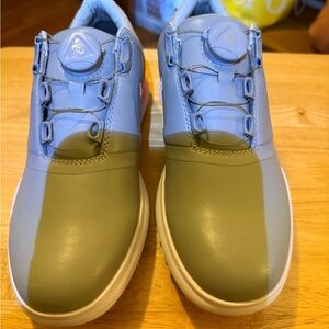 Like new - women’s Gray Lace-Free Golf Shoes